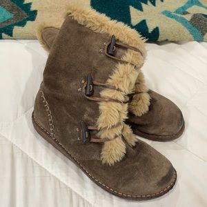 Earth Spirit Peak boots. Women’s size 7 1/2